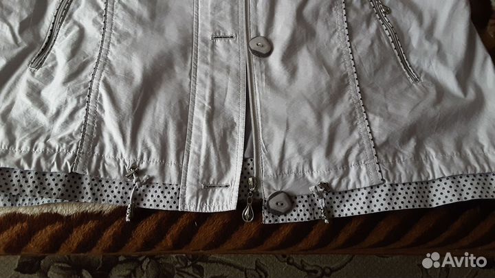 Куртка ветровка женская