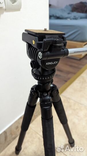 Штатив с плавающей головой