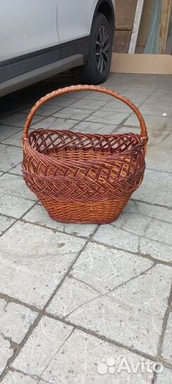 Корзинка плетеная