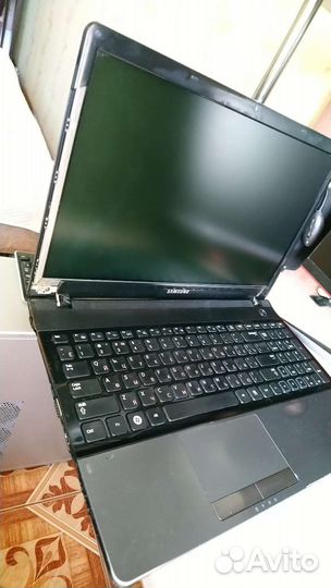 Samsung np300e5a