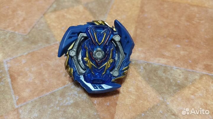 Волчки Бей Блейд берст