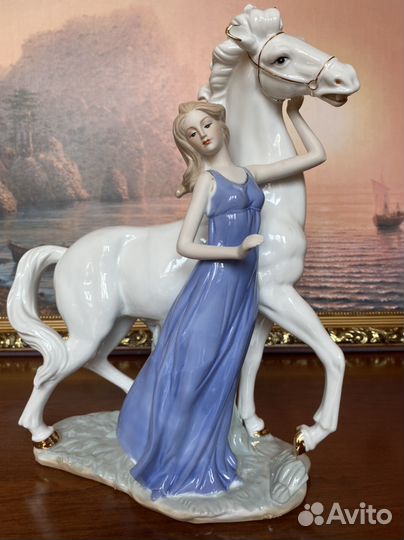 Фарфоровые статуэтки