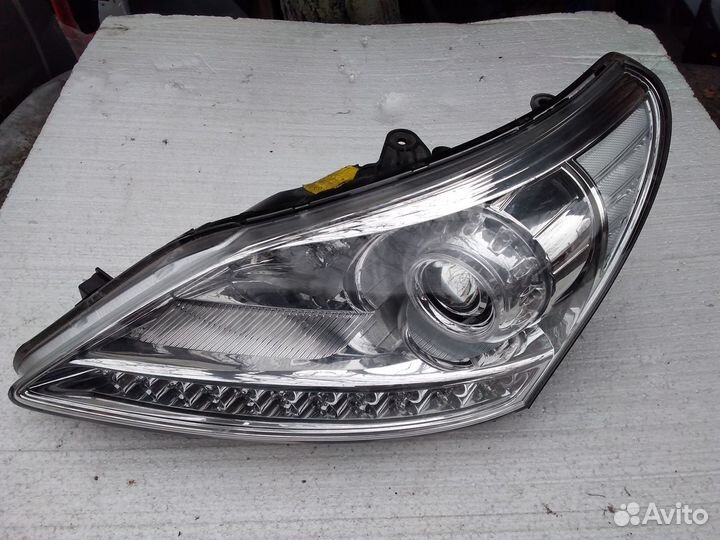 Hyundai Equus фара оригинал