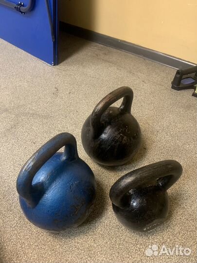 Гири 24 и 16 кг