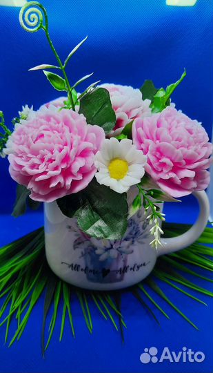 Букет из мыла в подарочной кружке