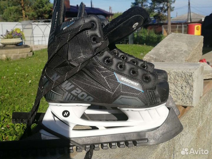 Коньки хоккейные детские 33 размер