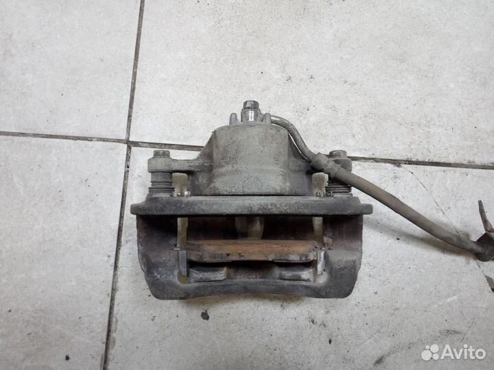 Суппорт передний правый Kia Rio 3 UB 2011-2017