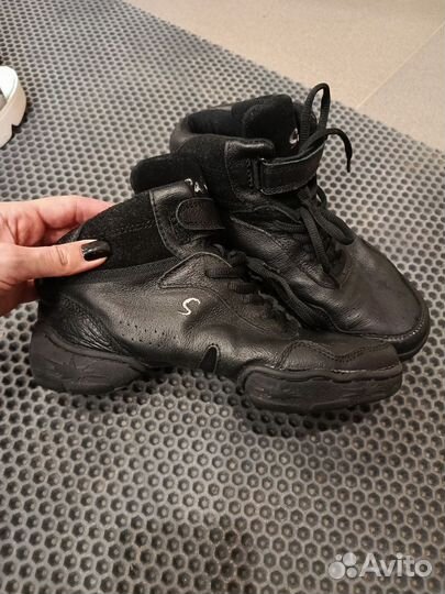 Обувь для танцев женская