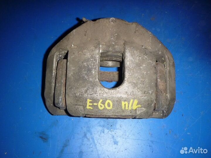 Суппорт передний левый BMW E60/E61 2003