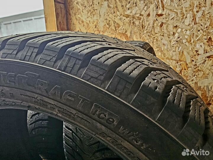 Marshal WinterCraft Ice WI31 215/50 R17