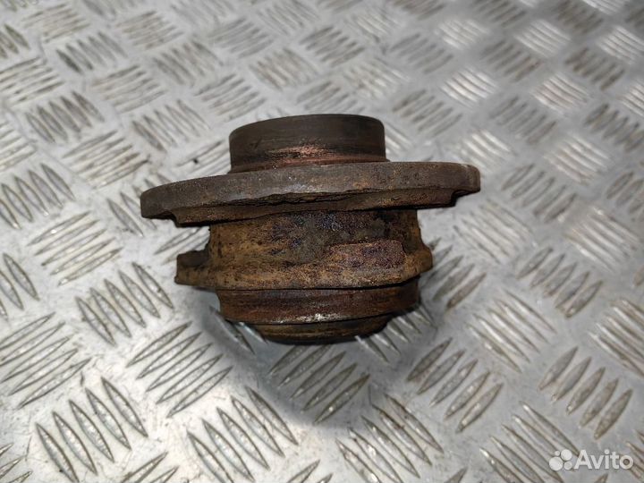 Ступица передняя Opel Astra H