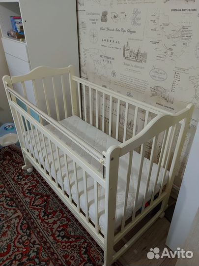 Детская кроватка