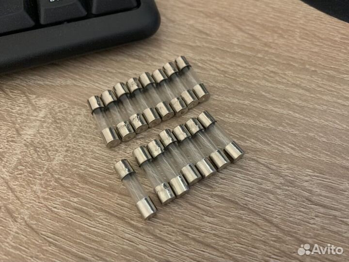 Предохранитель 6A 250V новый