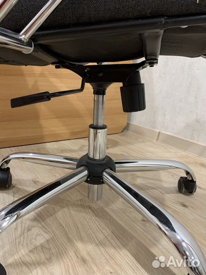 Компьютерное кресло