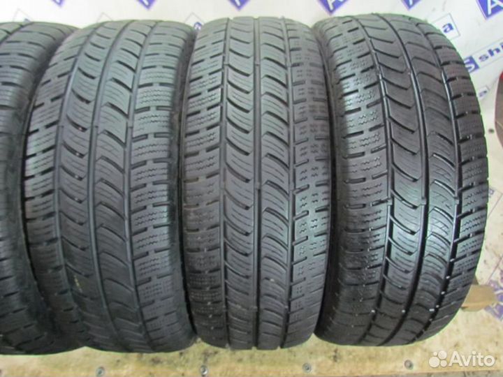 Continental VancoWinter 2 235/65 R16C 88R