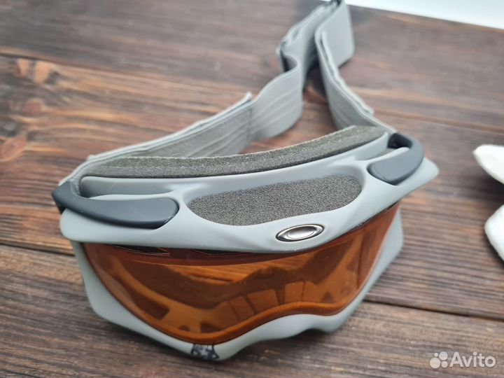 Горнолыжные очки Oakley