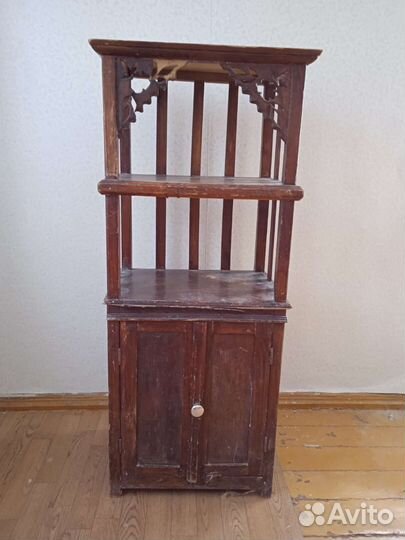 Этажерка времëн СССР