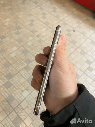 iPhone Xs, 64 ГБ