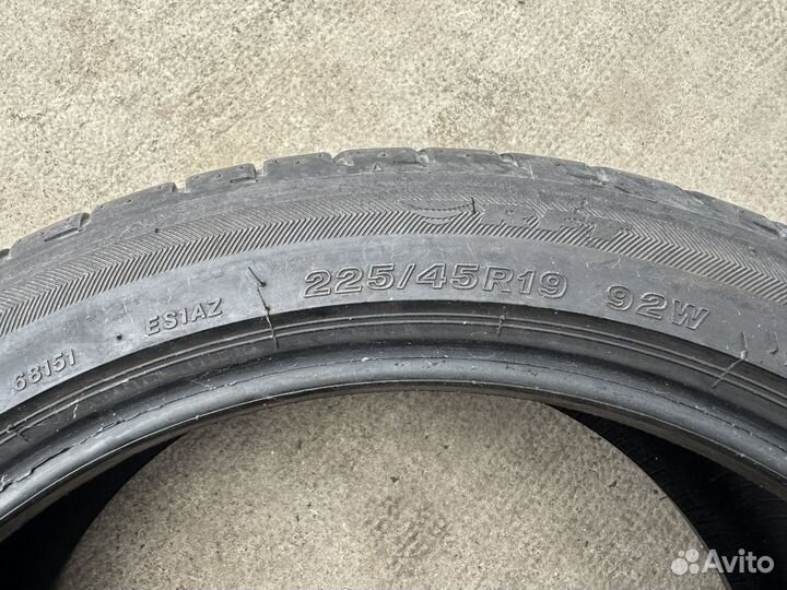 Bridgestone Potenza S001 225/45 R19 92W