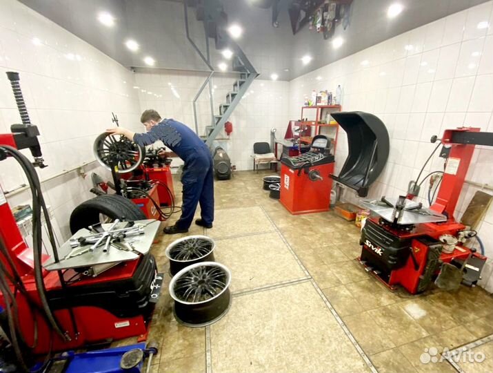 Avon CR25 235/55 R17