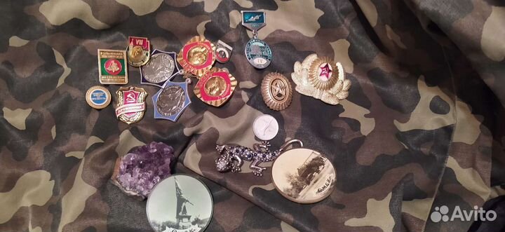 Значки СССР, кокарды, аметист, брошь