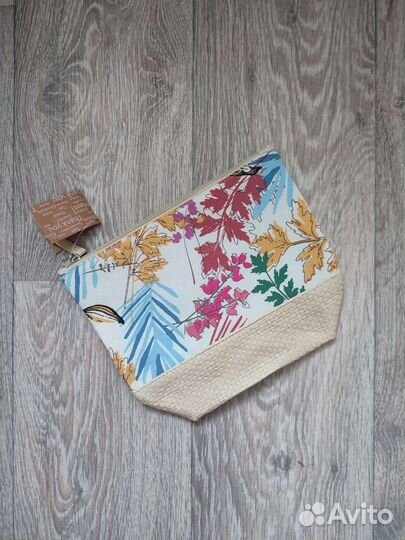 Новая косметичка Ив Роше