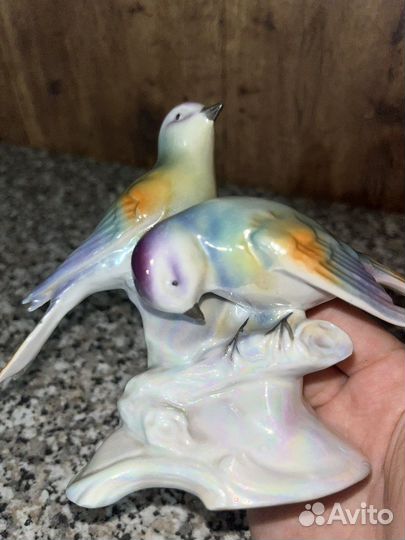 Фарфоровая статуэтка 