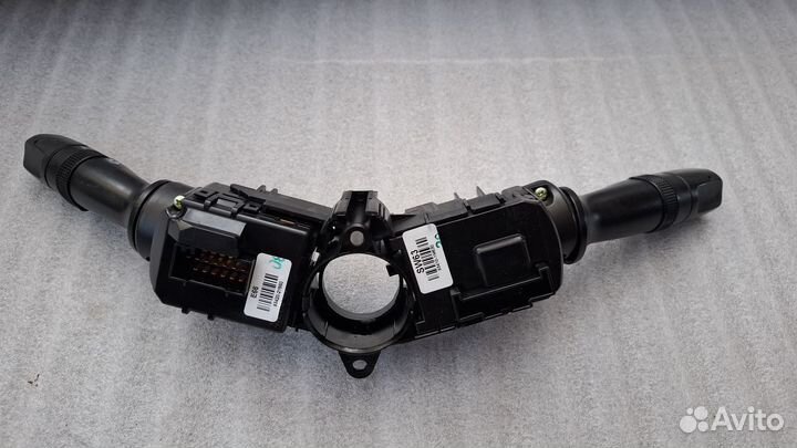 Блок подрулевых переключателей Hyundai ix35