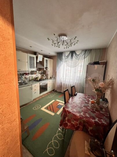 2-к. квартира, 63 м², 2/10 эт.