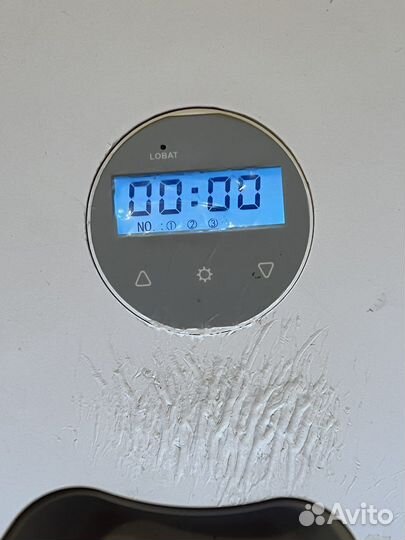 Автоматическая кормушка для собак и кошек