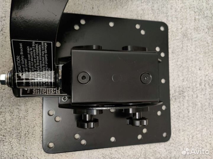 Кронштейн для телевизора Sanus VM400