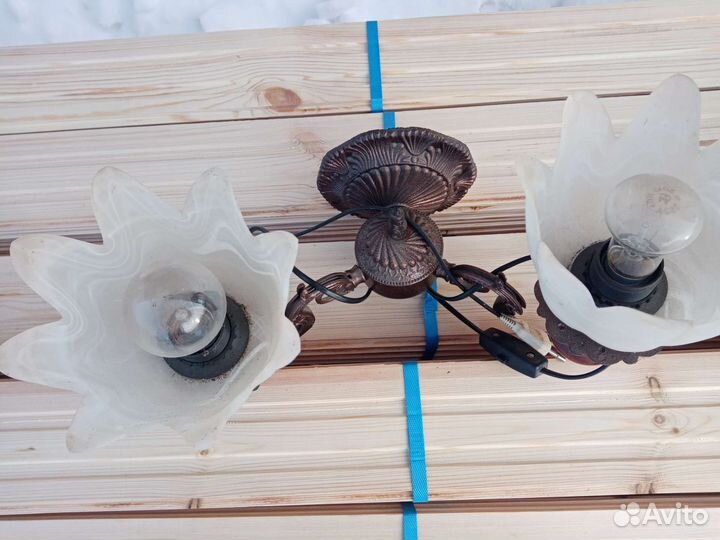 Продам светильники настенные