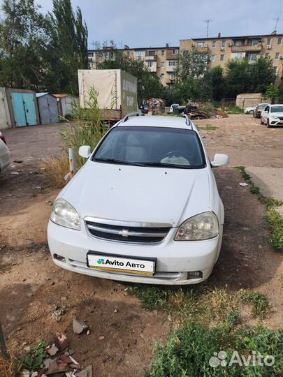 Chevrolet Lacetti 1.6 МТ, 2010, битый, 300 000 км