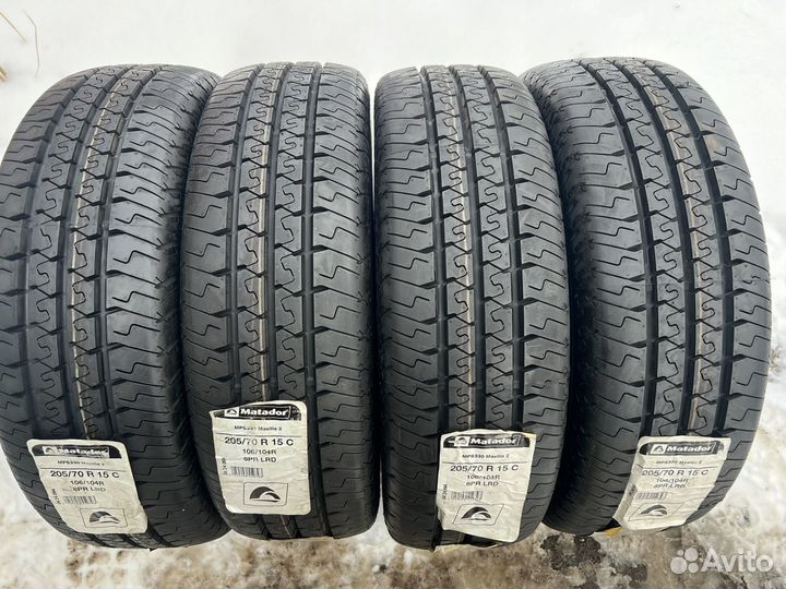 Matador MPS 330 Maxilla 2 205/70 R15C 106R