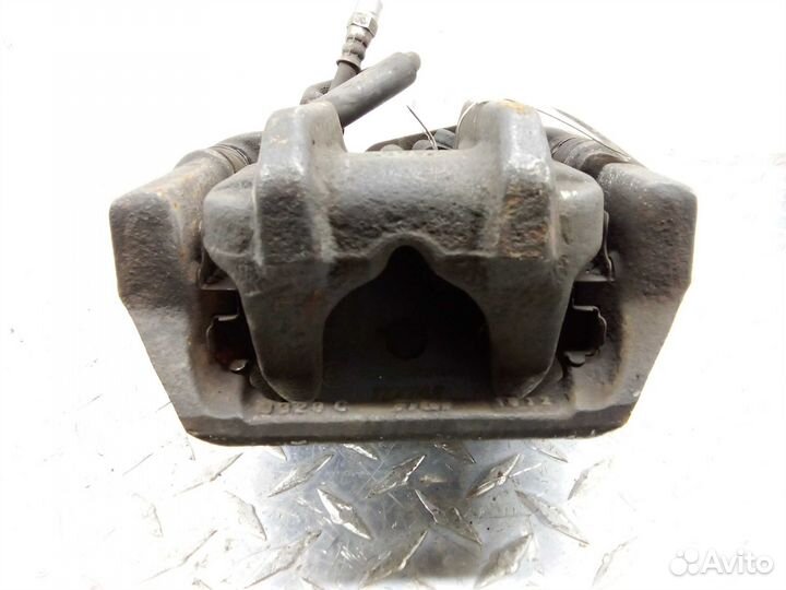 Суппорт задний правый BMW 5-Series F10