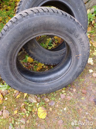 Michelin X-Ice North 3 215/65 R16