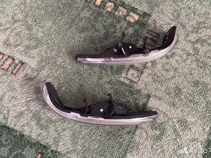 Повторители зеркал LADA веста