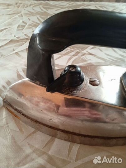 Утюг старинный