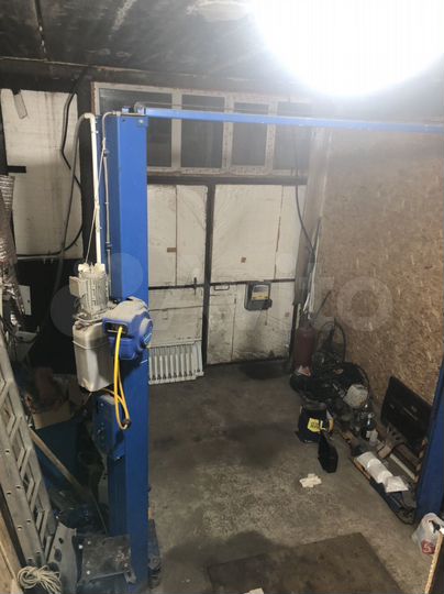 Гараж, > 30 м²