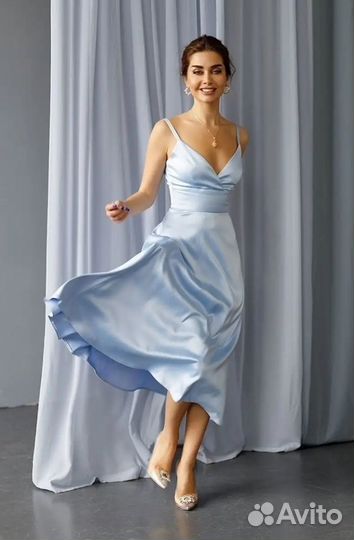 Платье коктейльное вечернее атласное декольте, 44