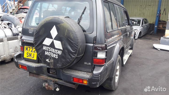 Разбор на запчасти Mitsubishi Pajero