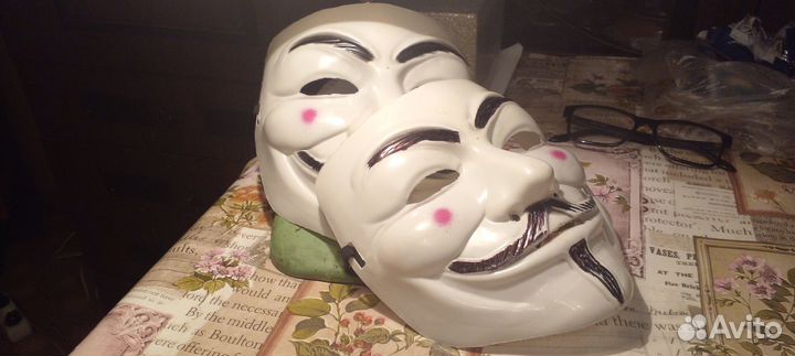 Маски Анонимуса (Гая Фокса)