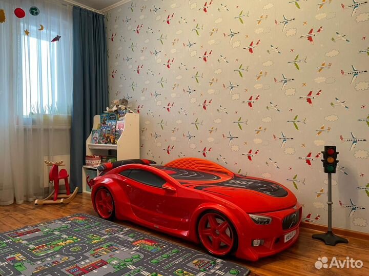 Детская кровать машинка