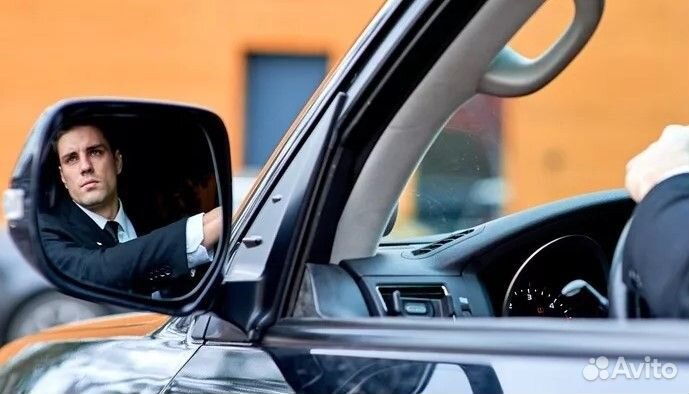 Охранники в ночь на своем авто