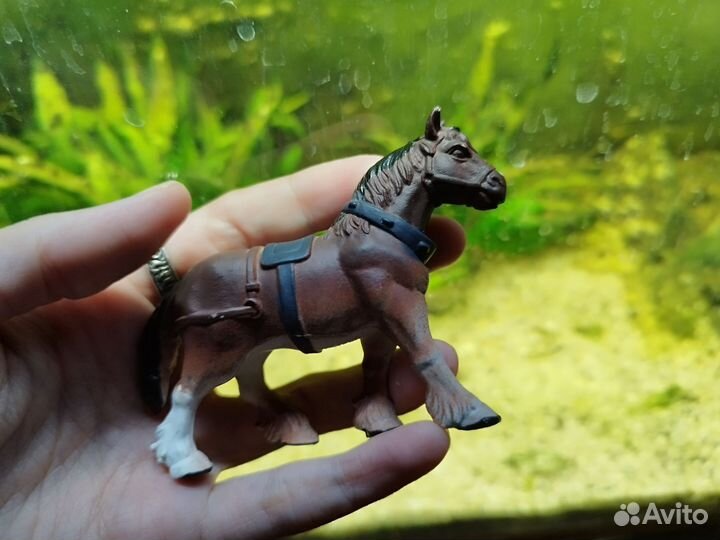 Коллекционные фигурки лошадей schleich