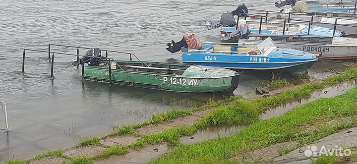 Лодка с мотором