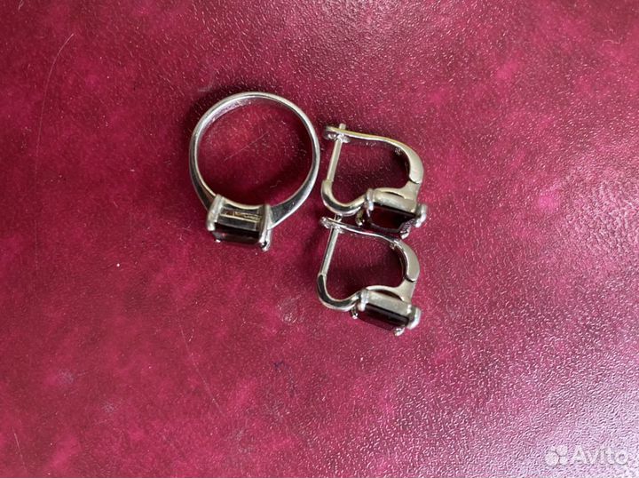 Кольцо и серьги
