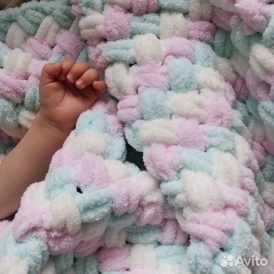 Плед из пряжи Alize Puffy