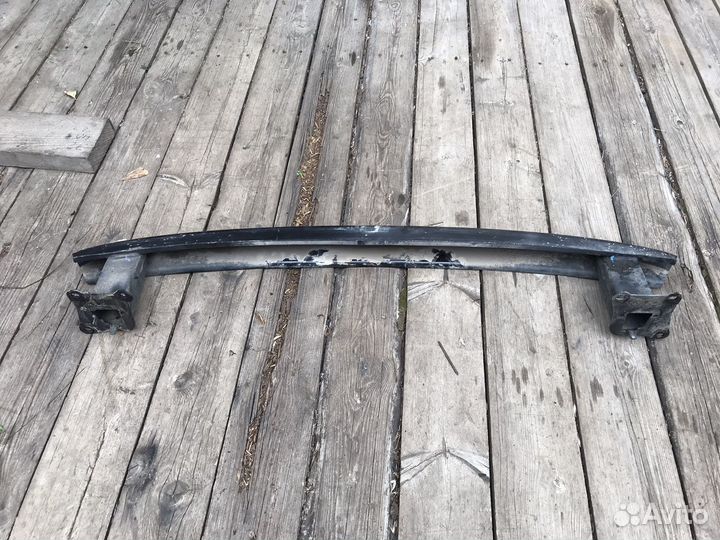 Усилитель заднего бампера volkswagen jetta 5