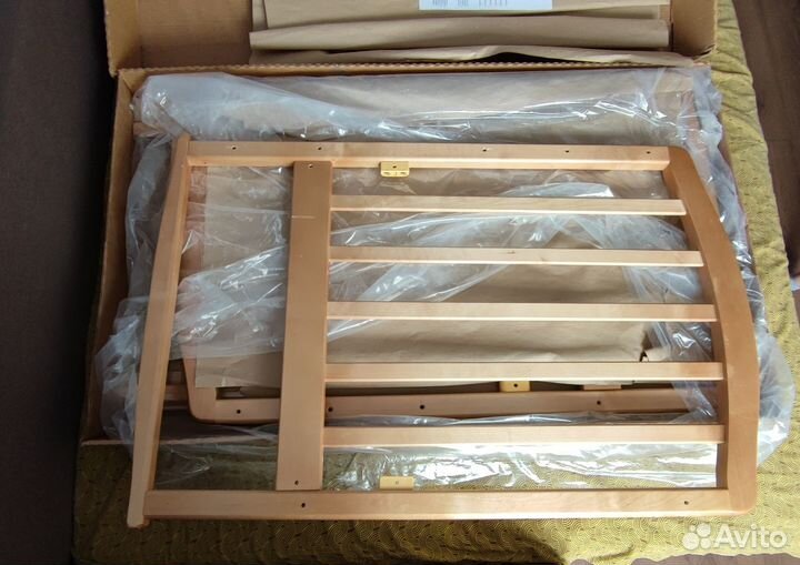 Детская кроватка с матрасом